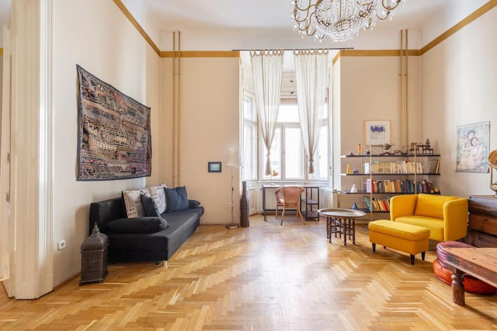 Bourgeois Boheme Apt. 88 M² City Center Будапеща Екстериор снимка