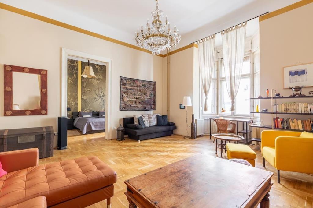 Bourgeois Boheme Apt. 88 M² City Center Будапеща Екстериор снимка