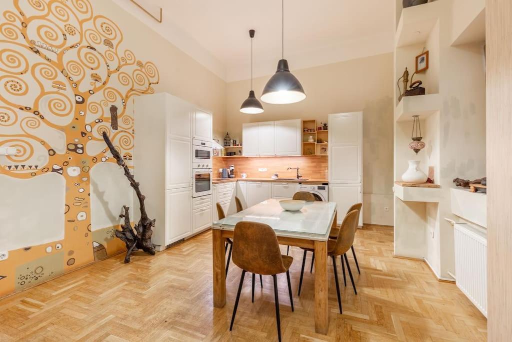 Bourgeois Boheme Apt. 88 M² City Center Будапеща Екстериор снимка