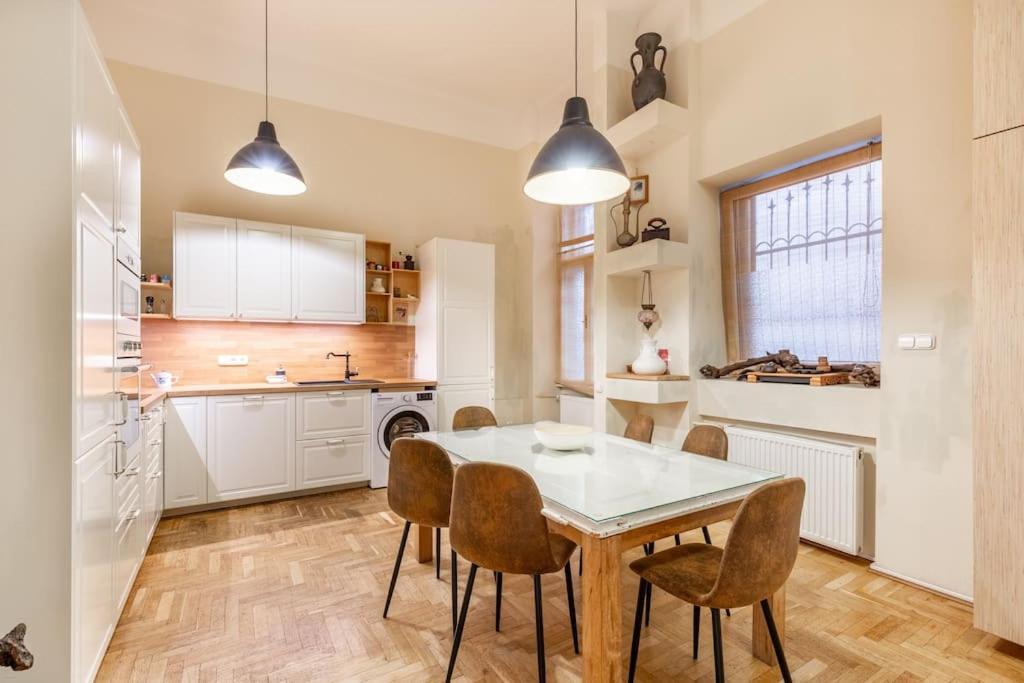 Bourgeois Boheme Apt. 88 M² City Center Будапеща Екстериор снимка