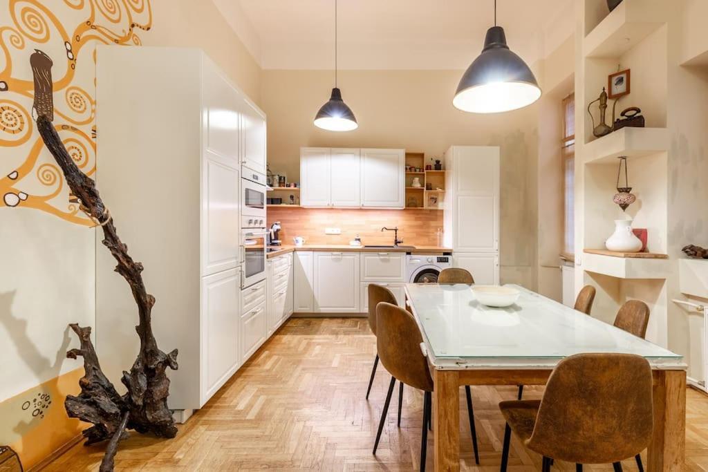 Bourgeois Boheme Apt. 88 M² City Center Будапеща Екстериор снимка